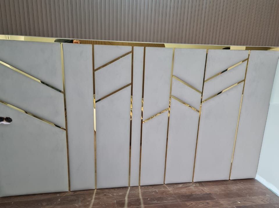 Декоративная панель из кожи