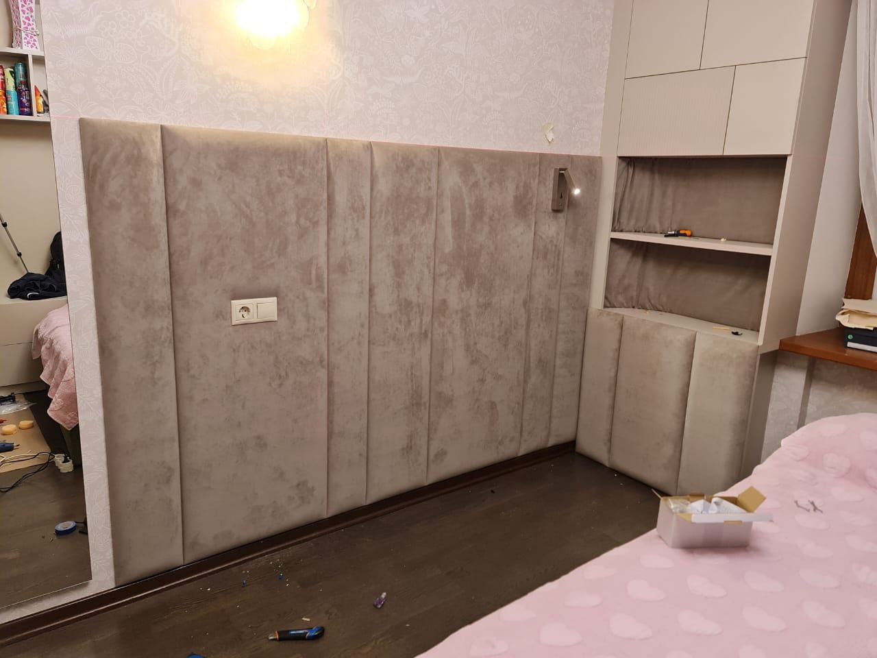 Стеновая обивка для кровати