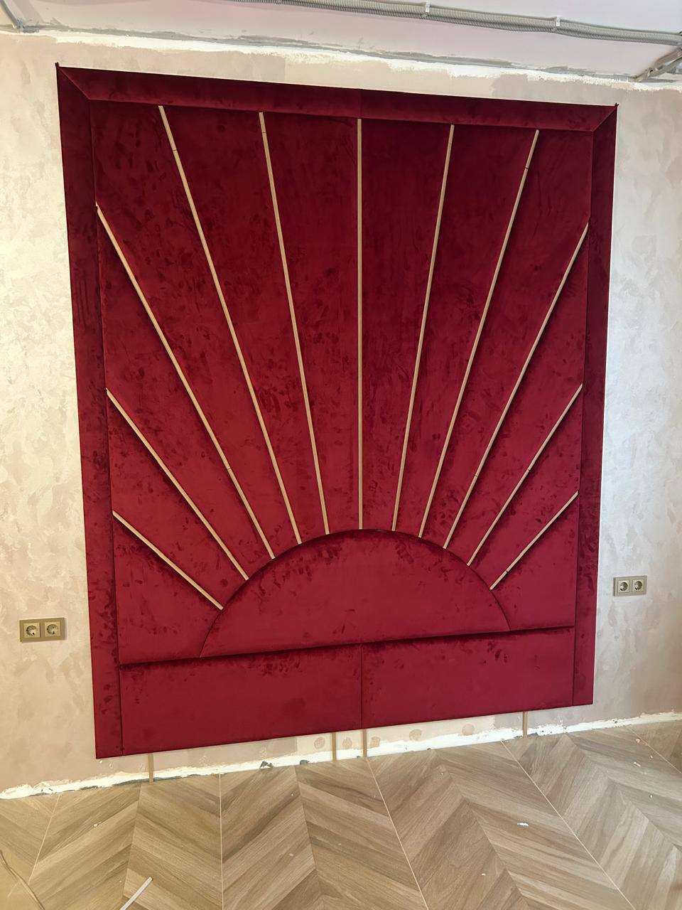 Винная с золотыми лучами